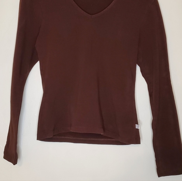 Basic Brown Long Sleeve V-Neck Top - Picture 5 of 9